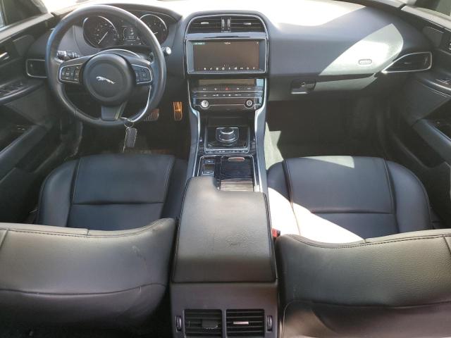 Photo 8 from auction – 2019 JAGUAR XE with VIN SAJAR4FX1KCP52699
