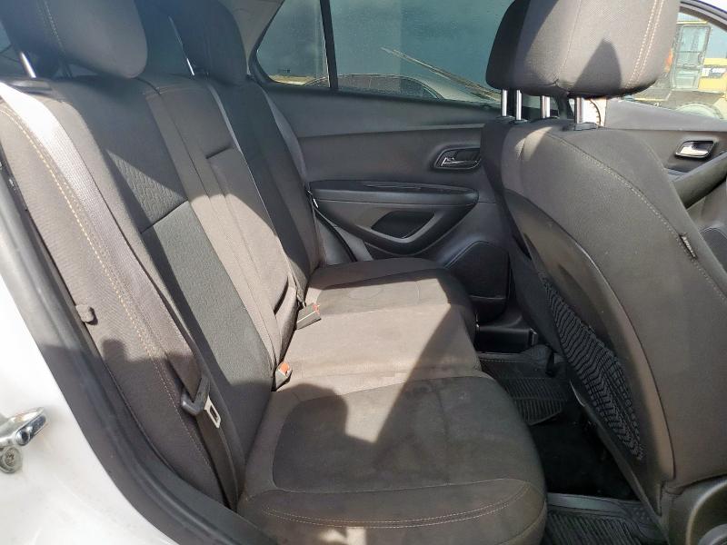 Photo 10 from auction – 2018 CHEVROLET TRAX LS with VIN KL7CJKSB0JB703783