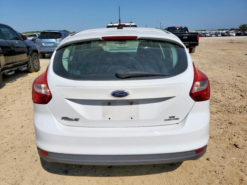 Zdjęcie 6 z aukcji – 2014 FORD FOCUS SE z VIN 1FADP3K21EL314474