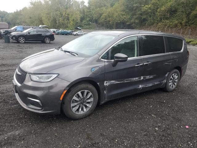CHRYSLER PACIFICA H 2022 with VIN 2C4RC1L72NR201957 - Photo from auction