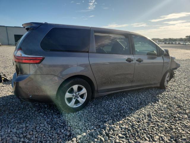 Photo 3 from auction – 2019 TOYOTA SIENNA with VIN 5TDZZ3DC8KS016854