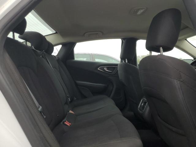 Photo 10 from auction – 2015 CHRYSLER 200 LIMITE with VIN 1C3CCCAB3FN504712