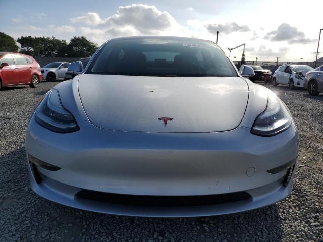 Photo 5 from auction – 2019 TESLA MODEL 3 with VIN 5YJ3E1EB5KF231026