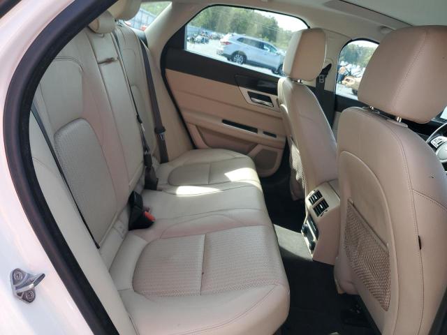 Photo 10 from auction – 2016 JAGUAR XF PRESTIG with VIN SAJBK4BV4GCY15413