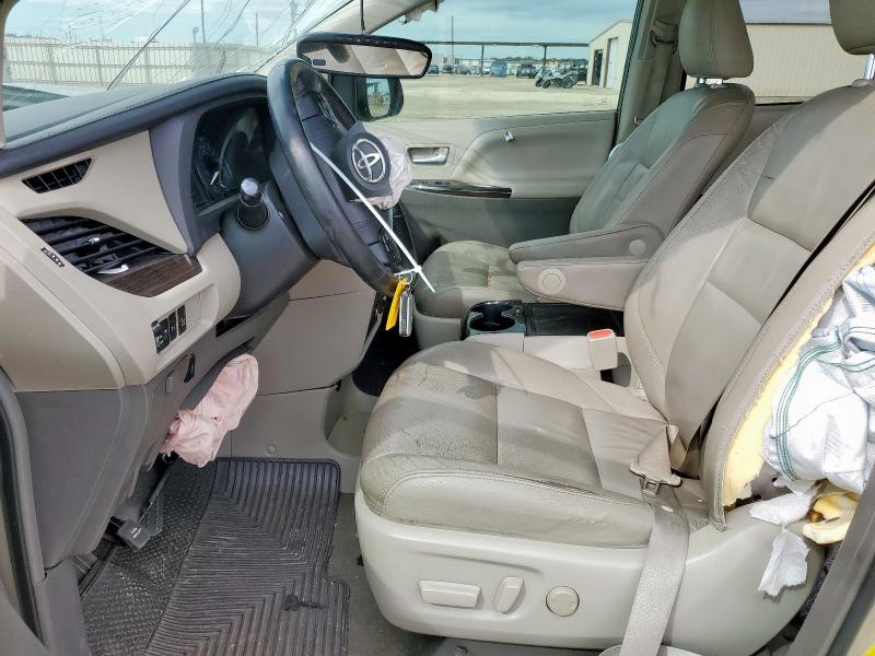Photo 7 from auction – 2015 TOYOTA SIENNA XLE with VIN 5TDYK3DC7FS643776