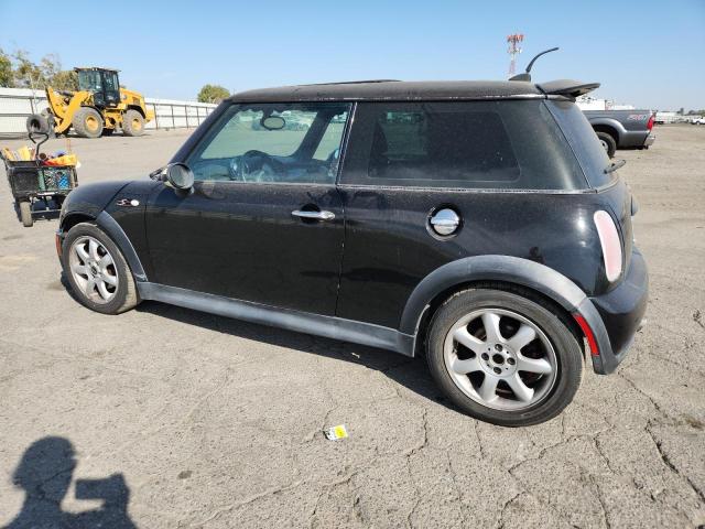 Photo 2 from auction – 2006 MINI COOPER S with VIN WMWRE33556TL16208