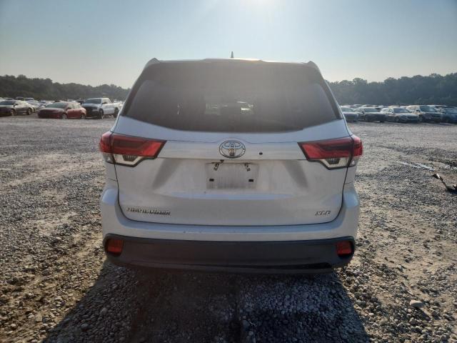 Zdjęcie 6 z aukcji – 2017 TOYOTA HIGHLANDER z VIN 5TDKZRFH8HS513098