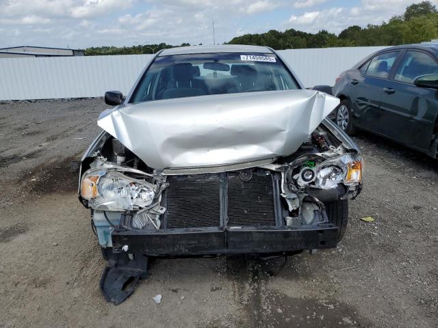 Photo 5 from auction – 2004 TOYOTA COROLLA CE with VIN JTDBR32E842045836