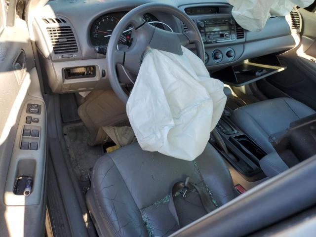 Photo 8 from auction – 2002 TOYOTA CAMRY with VIN 4T1BE32K12U555069