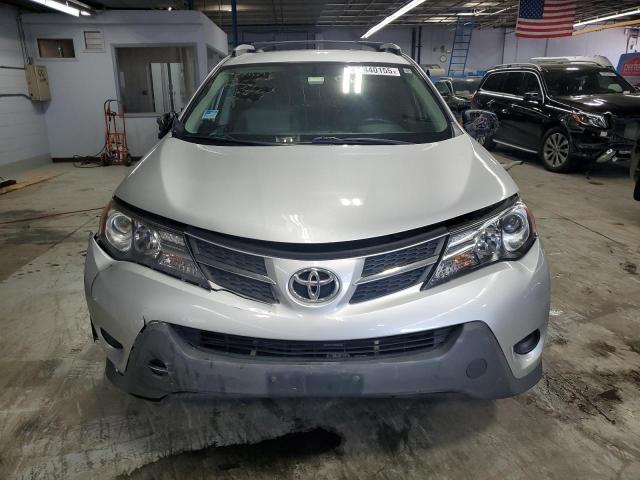 Photo 5 from auction – 2015 TOYOTA RAV4 LE with VIN 2T3BFREV4FW270529