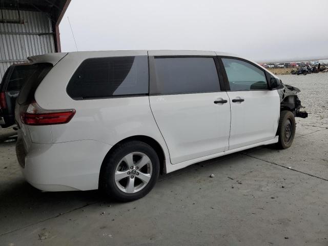 Photo 3 from auction – 2018 TOYOTA SIENNA L with VIN 5TDZZ3DC3JS952718