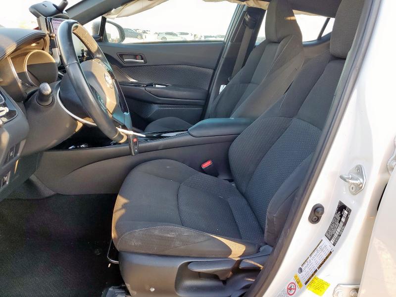 Photo 7 from auction – 2019 TOYOTA C-HR XLE with VIN NMTKHMBX2KR090589