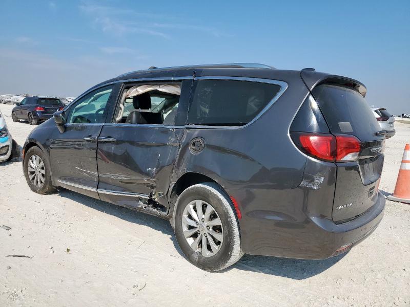 Photo 2 from auction – 2018 CHRYSLER PACIFICA TOURING L with VIN 2C4RC1BG6JR110802