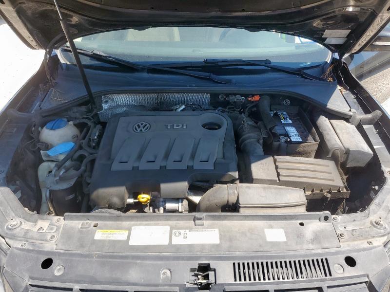 Photo 11 from auction – 2014 VOLKSWAGEN PASSAT SE with VIN 1VWBN7A38EC044875
