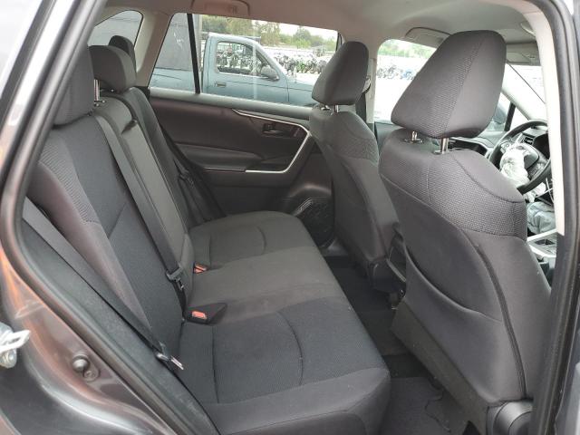 Photo 10 from auction – 2019 TOYT RAV4 LE with VIN 2T3H1RFV2KC013548