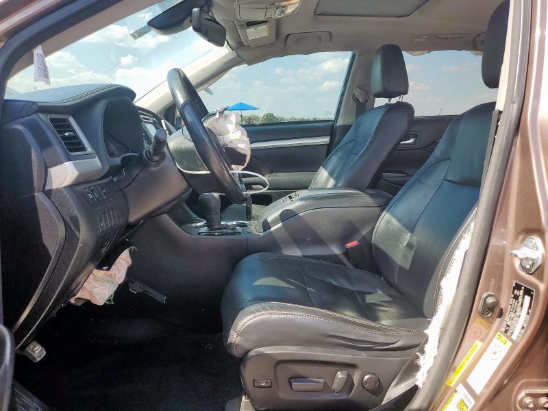 Photo 7 from auction – 2017 TOYOTA HIGHLANDER with VIN 5TDJZRFH9HS404581