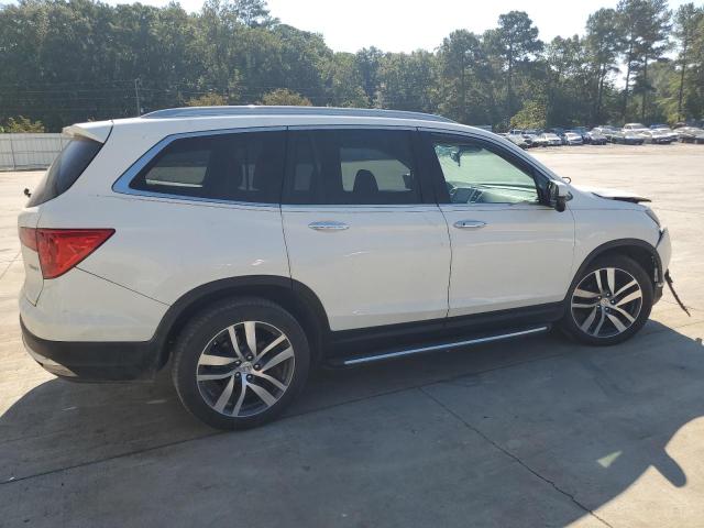 Photo 3 from auction – 2016 HONDA PILOT TOURING with VIN 5FNYF5H92GB043980