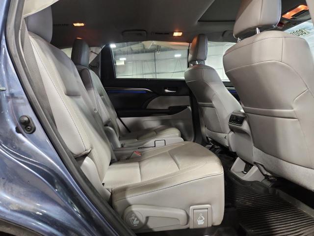 Photo 11 from auction – 2017 TOYOTA HIGHLANDER with VIN 5TDDGRFH7HS028479