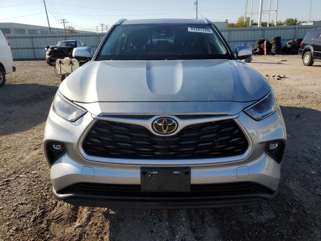 Photo 5 from auction – 2021 TOYOTA HIGHLANDER with VIN 5TDHZRBH8MS110863