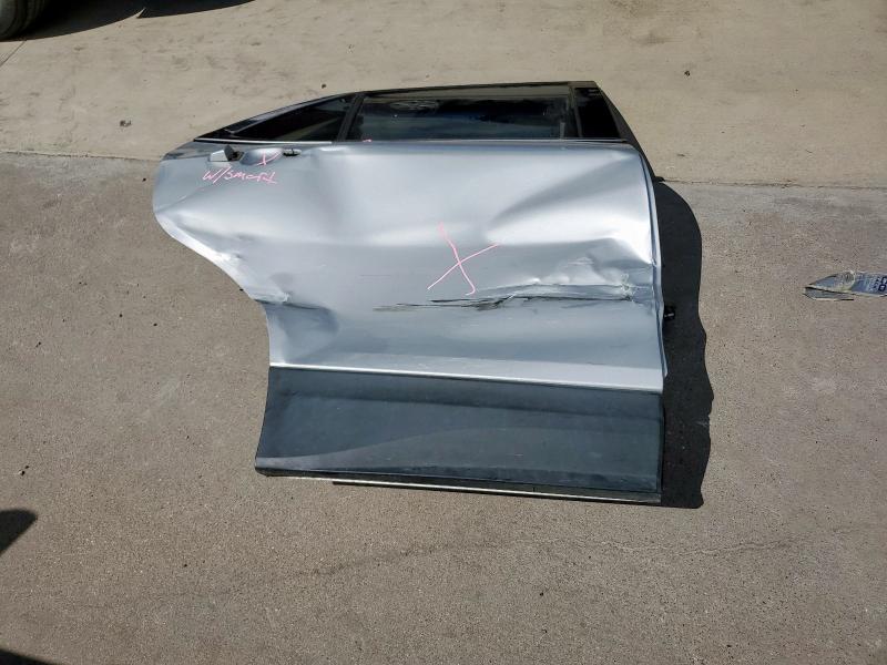 Photo 13 from auction – 2018 CHEVROLET EQUINOX LT with VIN 2GNAXJEV0J6232933