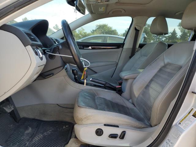 Photo 7 from auction – 2015 VOLKSWAGEN PASSAT with VIN 1VWCS7A30FC116490