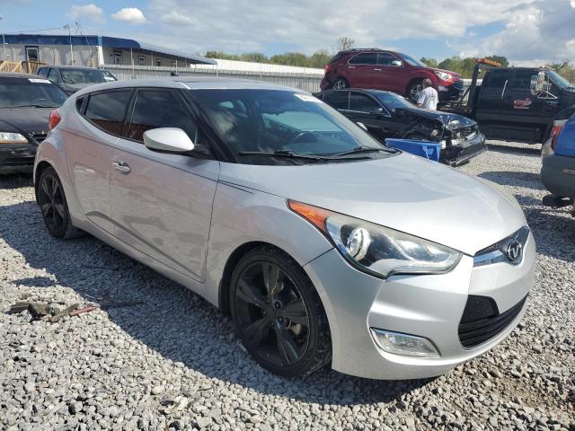 Photo 4 from auction – 2017 HYUNDAI VELOSTER with VIN KMHTC6AD0HU322355