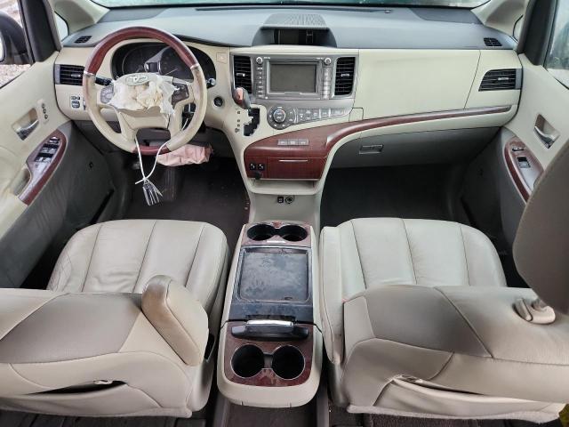 Photo 8 from auction – 2011 TOYOTA SIENNA XLE with VIN 5TDYK3DC6BS029912