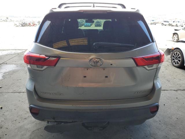 Photo 6 from auction – 2018 TOYOTA HIGHLANDER with VIN 5TDJZRFH2JS542422