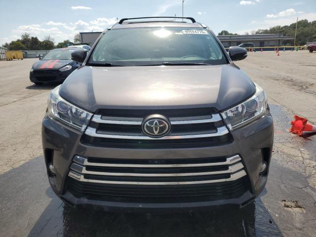 Photo 5 from auction – 2017 TOYOTA HIGHLANDER with VIN 5TDDZRFH6HS420735