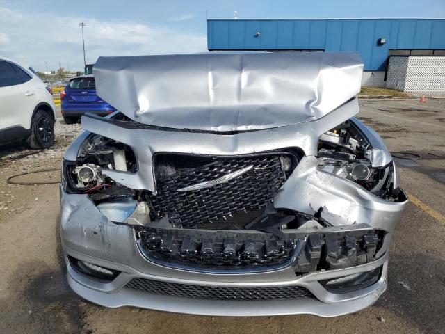 Photo 5 from auction – 2017 CHRYSLER 300 S with VIN 2C3CCAGG0HH597580