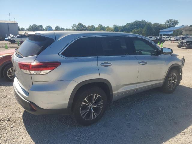 Photo 3 from auction – 2018 TOYOTA HIGHLANDER with VIN 5TDZZRFH3JS279361