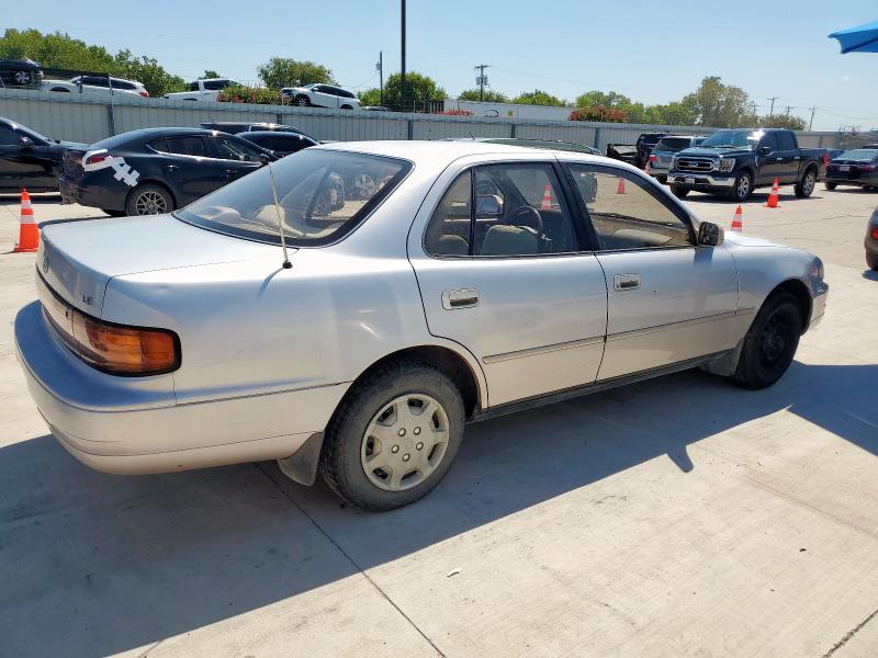 Photo 3 from auction – 1994 TOYOTA CAMRY LE with VIN 4T1SK12E9RU373329