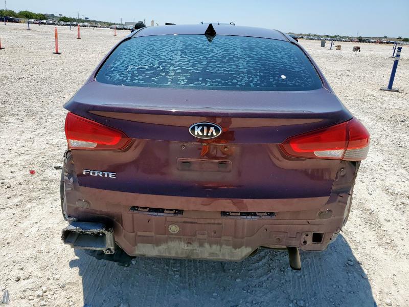 Photo 6 from auction – 2018 KIA FORTE LX with VIN 3KPFL4A77JE239381