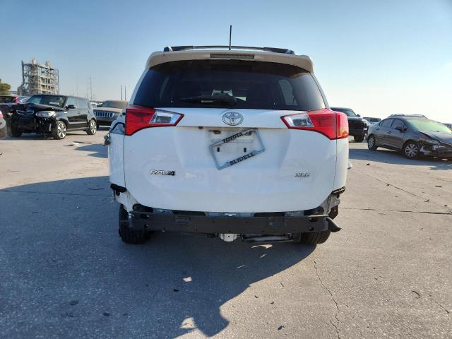 Photo 6 from auction – 2015 TOYOTA RAV4 XLE with VIN JTMWFREV4FJ052137