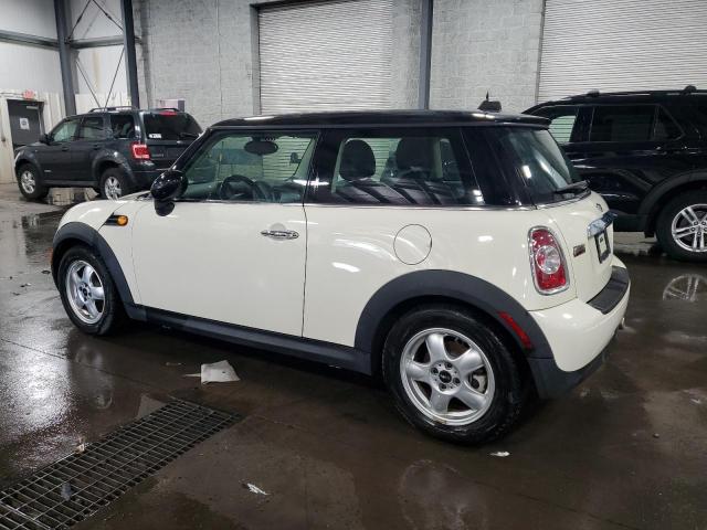 Photo 2 from auction – 2011 MINI COOPER with VIN WMWSU3C50BT099519