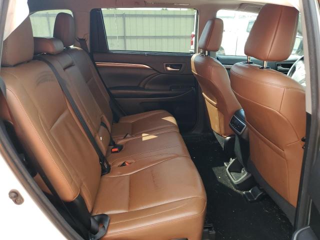 Photo 11 from auction – 2018 TOYOTA HIGHLANDER with VIN 5TDDZRFH3JS887570