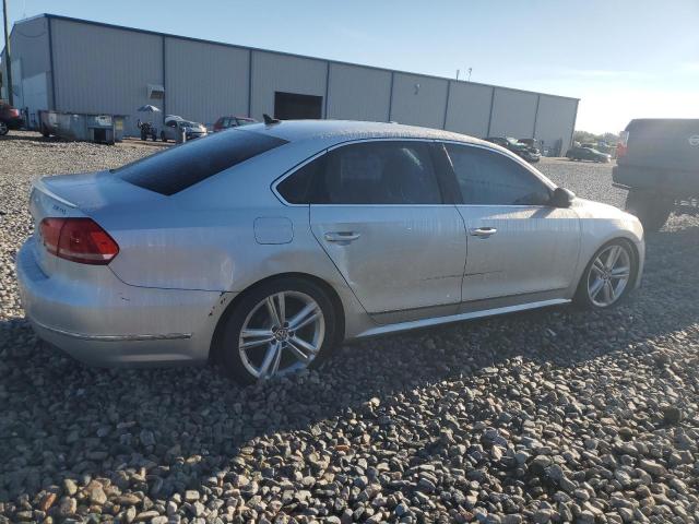 Photo 3 from auction – 2014 VOLKSWAGEN PASSAT SEL with VIN 1VWCN7A34EC005351