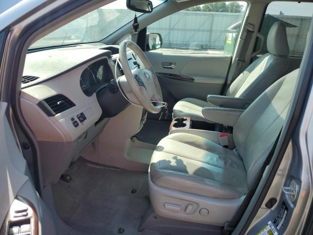 Photo 7 from auction – 2013 TOYOTA SIENNA XLE with VIN 5TDYK3DC8DS399763