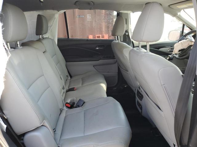Photo 11 from auction – 2017 HONDA PILOT TOUR with VIN 5FNYF6H94HB068161
