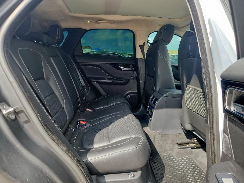 Photo 11 from auction – 2018 JAGUAR F-PACE R - with VIN SADCL2EV7JA263865