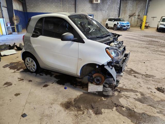 Photo 4 from auction – 2016 SMART FORTWO with VIN WMEFJ5DA9GK127823