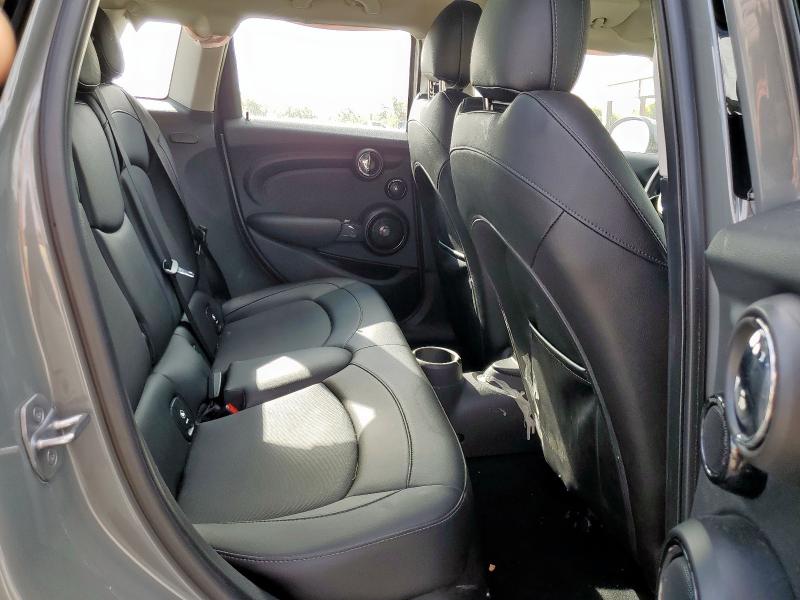 Photo 10 from auction – 2018 MINI COOPER with VIN WMWXU1C50J2F81120