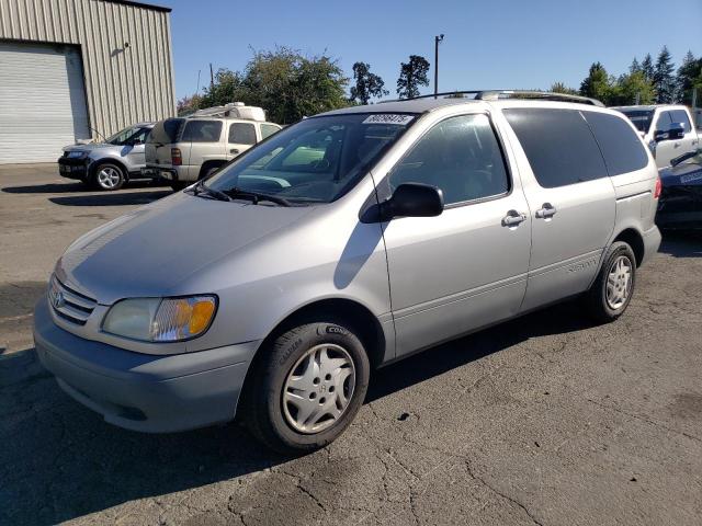 Photo 1 from auction – 2002 TOYOTA SIENNA LE with VIN 4T3ZF13C32U442514