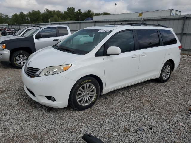 2012 Toyota Sienna