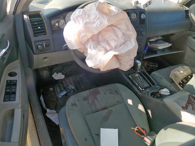 Photo 8 from auction – 2006 CHRYSLER 300 with VIN 2C3KA43RX6H243380