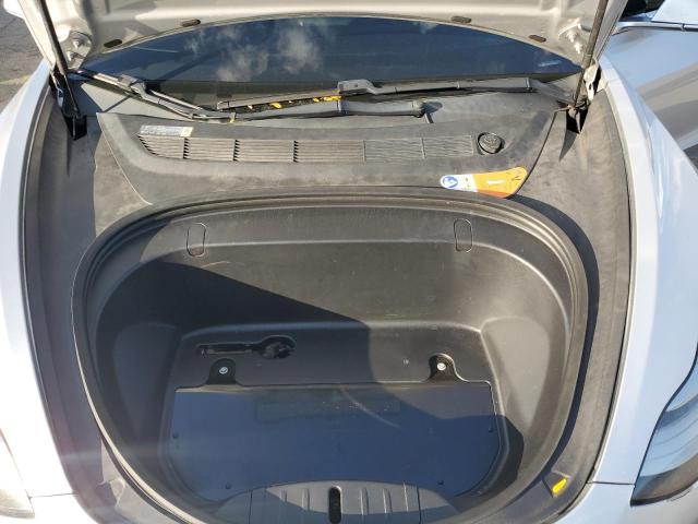 Photo 11 from auction – 2018 TESLA MODEL 3 with VIN 5YJ3E1EA8JF015239
