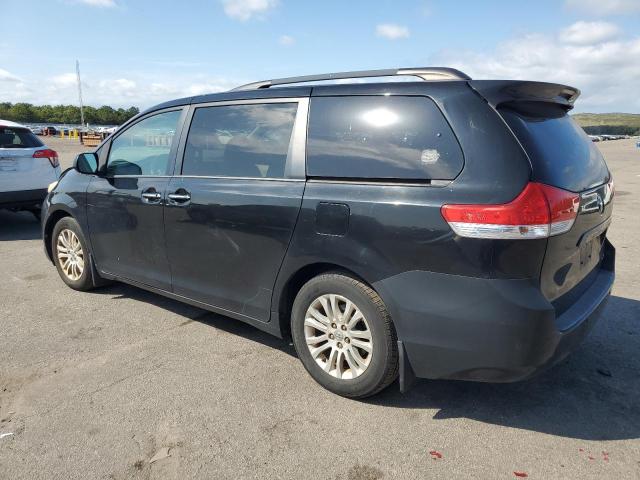 Photo 2 from auction – 2013 TOYOTA SIENNA XLE with VIN 5TDYK3DC0DS280864