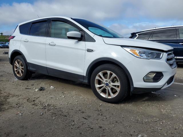 Photo 4 from auction – 2019 FORD ESCAPE SE with VIN 1FMCU9GD6KUC07188