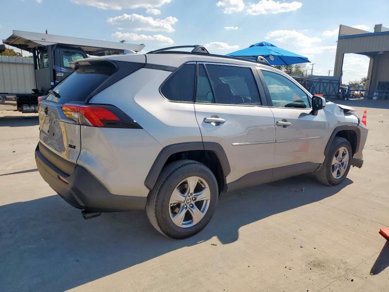 Photo 3 from auction – 2025 TOYOTA RAV4 XLE with VIN 2T3W1RFV2SC343875