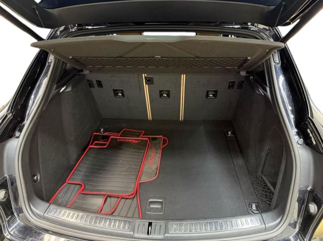 Photo 7 from auction – 2017 PORSCHE MACAN with VIN WP1AA2A53HLB03XXX